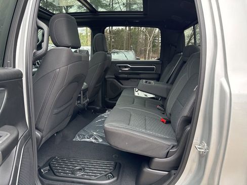 New 2026 RAM 1500 4x4 Crew Cab image 24