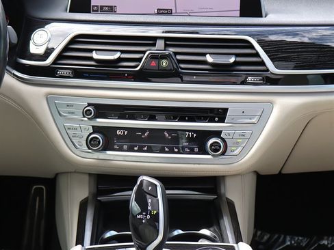 Used 2020 BMW 740i w/ M Sport Package RWD image 18