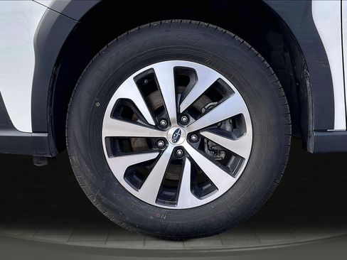 Certified 2025 Subaru Outback Premium w/ Popular Package #1A image 8