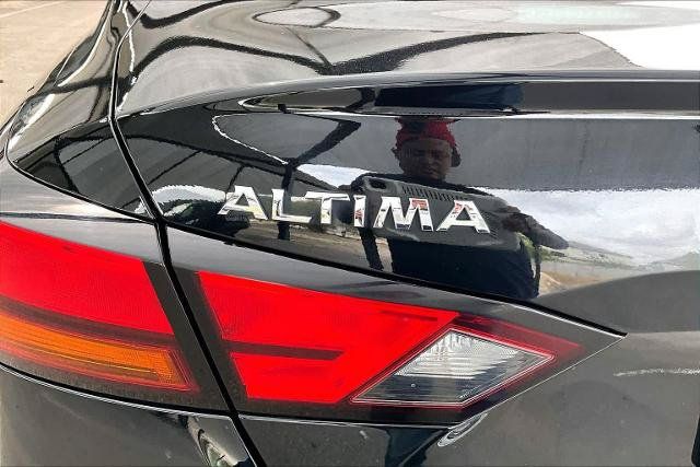 Certified 2021 Nissan Altima 2.5 SR FWD image 10