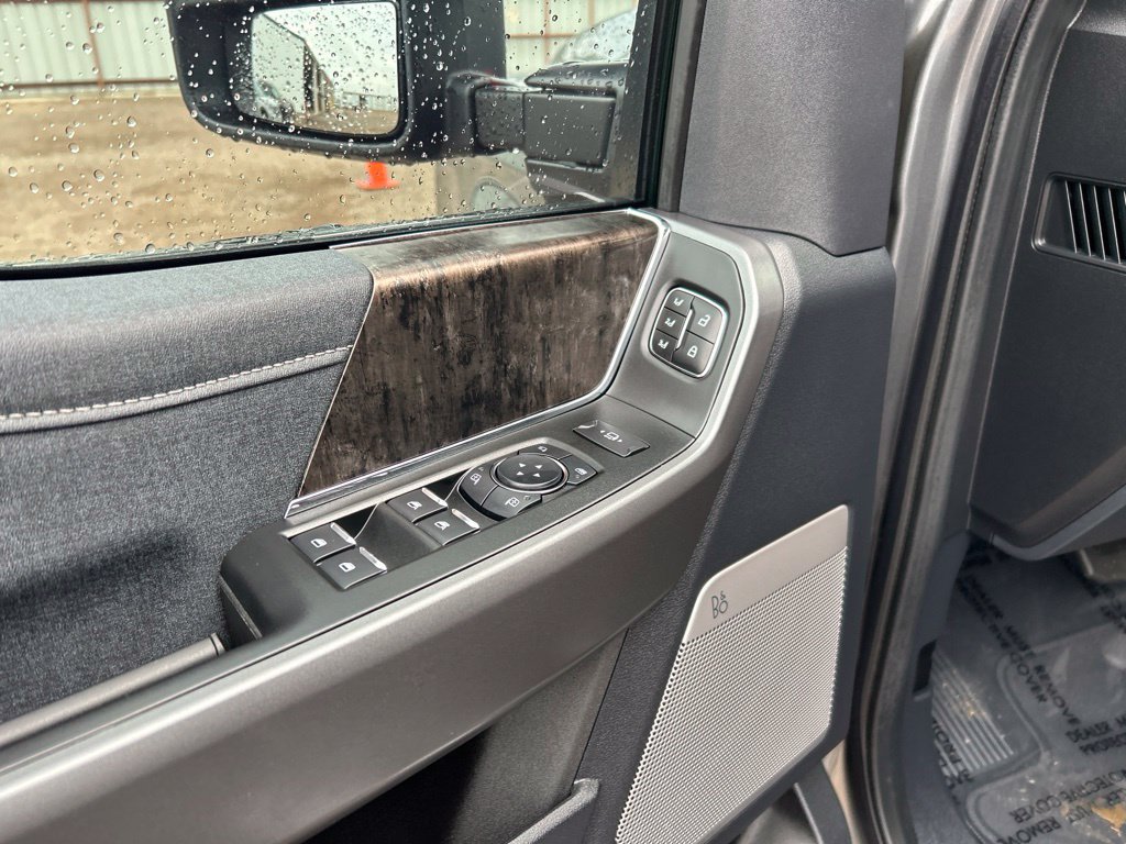 Used 2026 Ford F250 Lariat AWD/4WD image 13