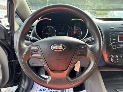 Used 2016 Kia Forte LX FWD image 16