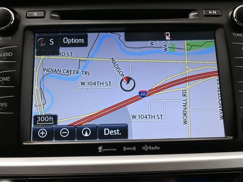 Used 2016 Toyota Highlander XLE image 15