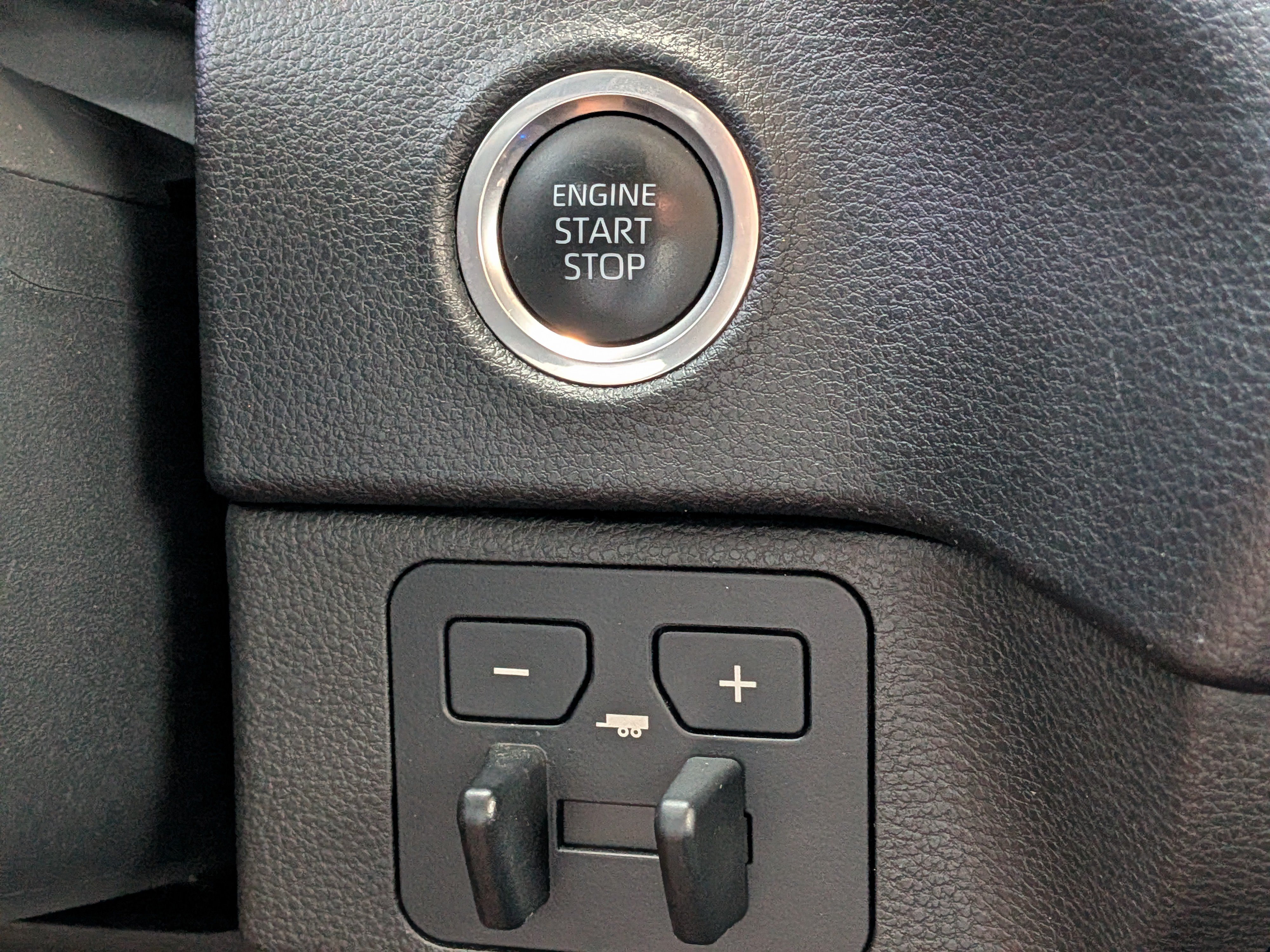 Used 2023 Toyota Tundra SR5 w/ SR5 Convenience Package AWD/4WD image 28