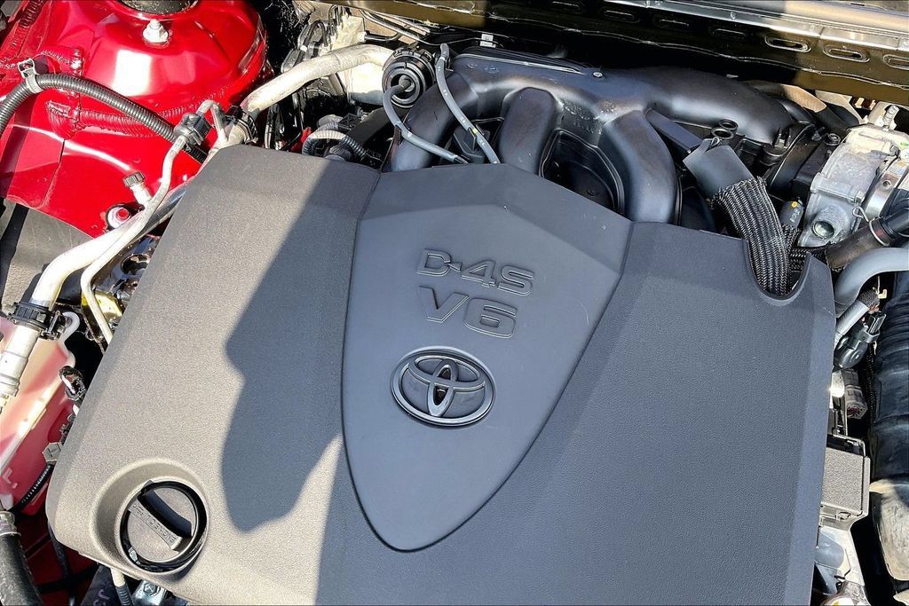 Used 2019 Toyota Avalon XSE FWD image 34