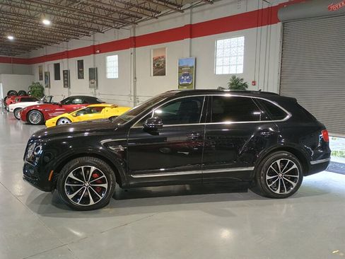 Used 2019 Bentley Bentayga AWD/4WD image 2