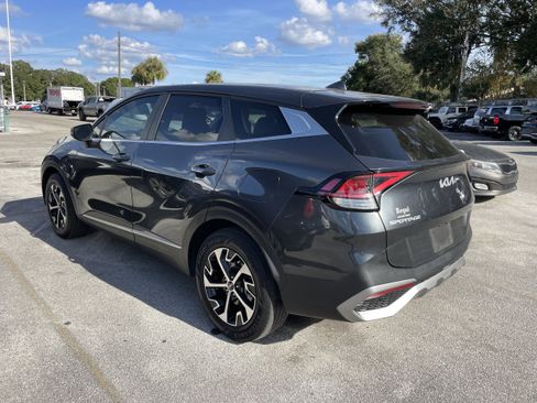 Certified 2023 Kia Sportage EX image 9
