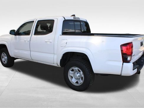 Used 2020 Toyota Tacoma SR AWD/4WD image 13