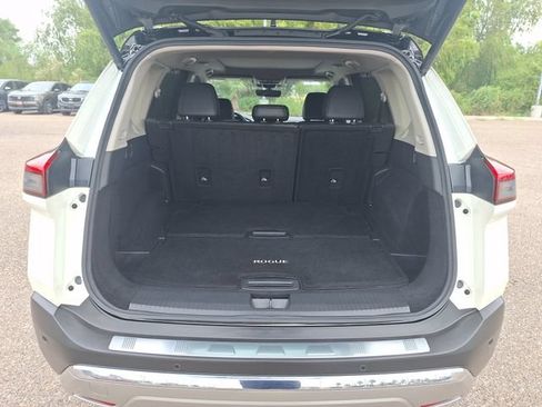 Used 2023 Nissan Rogue Platinum AWD/4WD image 23