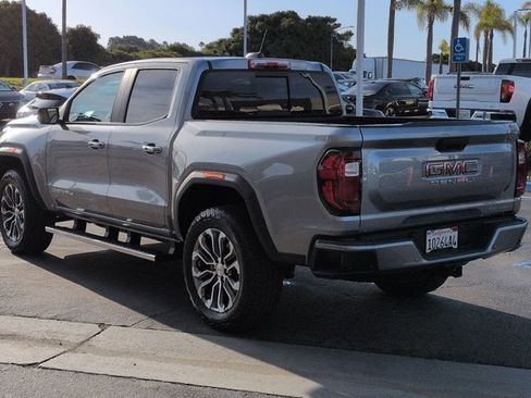 Used 2024 GMC Canyon Denali AWD/4WD image 8