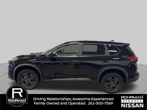 Used 2026 Nissan Rogue SV AWD/4WD image 2