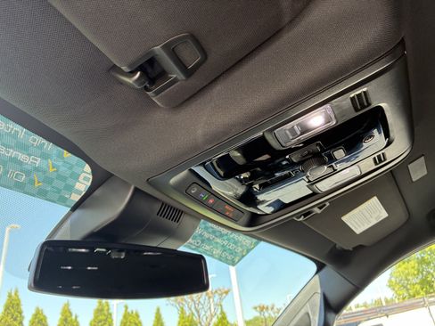 Used 2026 Chevrolet Suburban Premier image 38