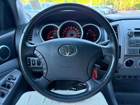 Used 2011 Toyota Tacoma PreRunner w/ TRD Sport Pkg RWD image 13