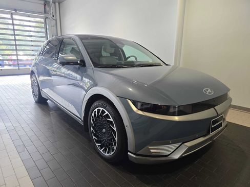 Used 2023 Hyundai Ioniq 5 Limited AWD/4WD image 9