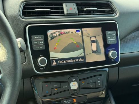 Certified 2025 Nissan Leaf SV Plus FWD image 19