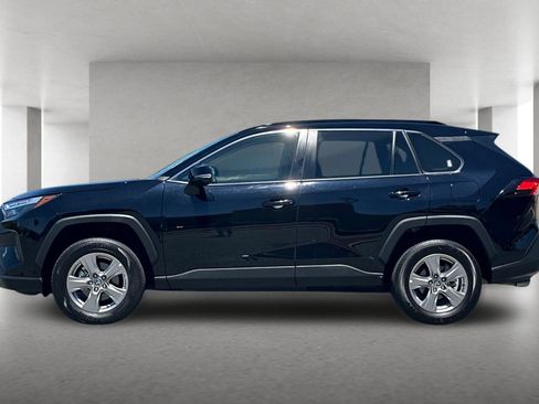 Used 2023 Toyota RAV4 XLE w/ Convenience Package FWD image 7