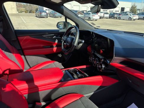 Used 2024 Chevrolet Blazer EV RS image 13