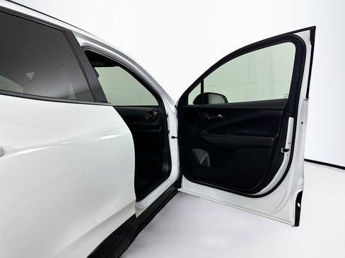 Used 2024 Chevrolet Blazer EV RS image 32