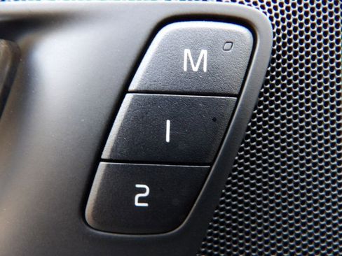 New 2026 Volvo XC60 B5 Core w/ Climate Package image 10