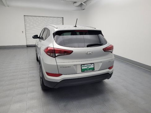 Used 2017 Hyundai Tucson SE w/ SE Popular Package 02 AWD/4WD image 6