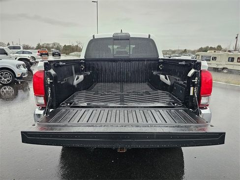 Used 2019 Toyota Tacoma SR5 image 30