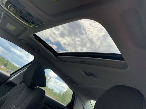 New 2025 Hyundai Elantra SEL image 23