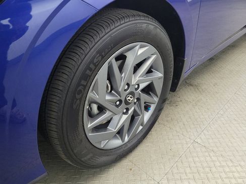 Used 2024 Hyundai Elantra SEL FWD image 31