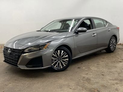 Used 2023 Nissan Altima 2.5 SV
