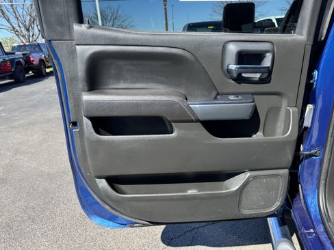 Used 2017 Chevrolet Silverado 1500 LT w/ All Star Edition image 31