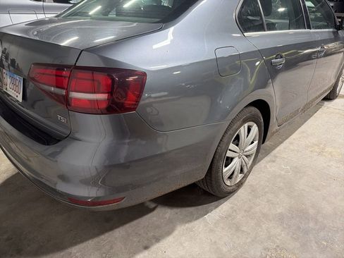 Used 2017 Volkswagen Jetta S image 6