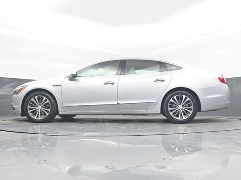 Used 2017 Buick LaCrosse Essence FWD image 27