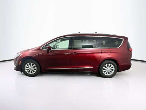 Used 2019 Chrysler Pacifica Touring-L w/ Advanced Safetytec Group FWD image 4