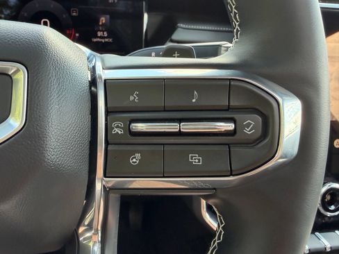 New 2026 GMC Acadia Denali w/ Super Cruise Package AWD/4WD image 15