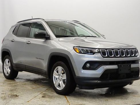 Certified 2022 Jeep Compass Latitude image 7