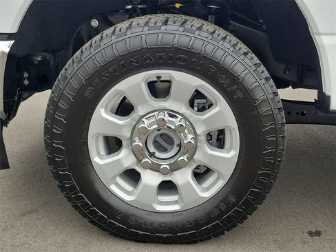 Used 2023 Ford F250 XLT image 24