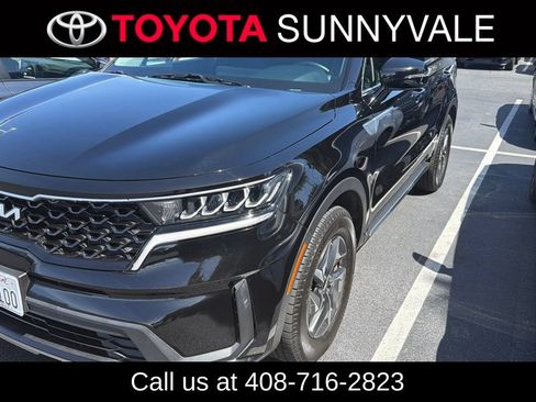 Used 2022 Kia Sorento S FWD image 1