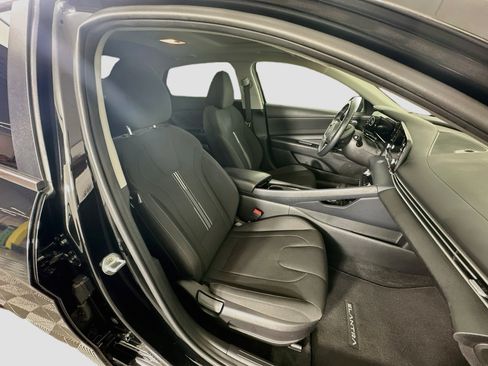Used 2022 Hyundai Elantra SEL w/ Convenience + Premium Package FWD image 31
