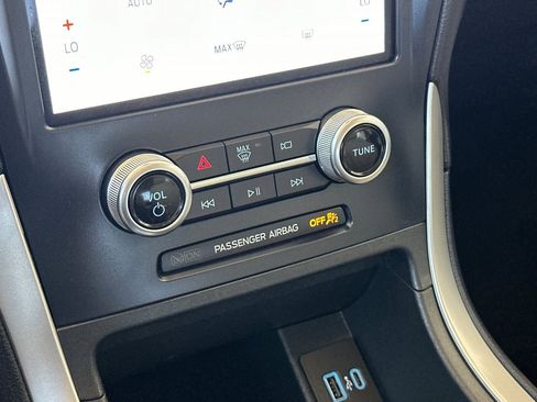 Used 2024 Ford Edge SE image 20