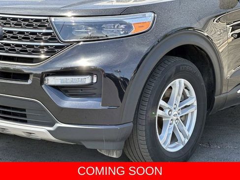 Used 2023 Ford Explorer XLT w/ Equipment Group 202A AWD/4WD image 5