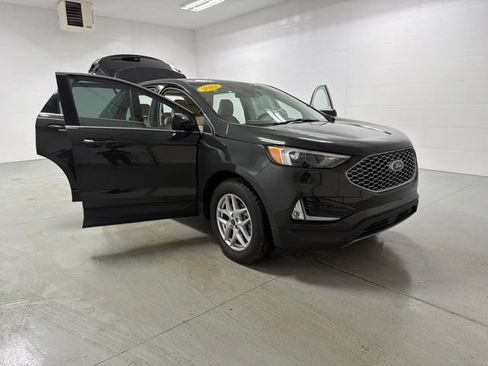 Used 2023 Ford Edge SEL w/ Convenience Package AWD/4WD image 11