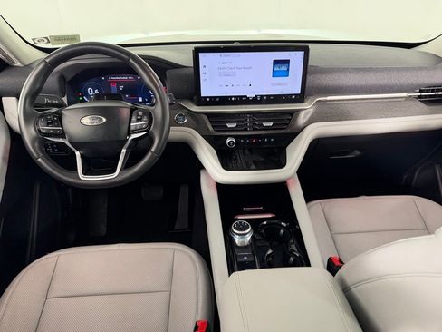 Used 2025 Ford Explorer Platinum w/ Ultimate Package image 12