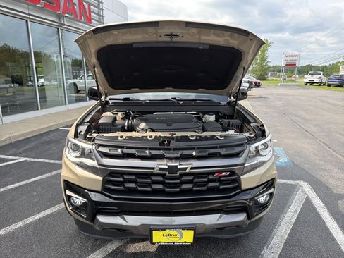Used 2022 Chevrolet Colorado Z71 w/ Safety Package AWD/4WD image 17