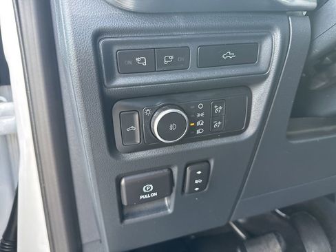 Used 2022 Ford F150 Lariat w/ Trailer Tow Package AWD/4WD image 17