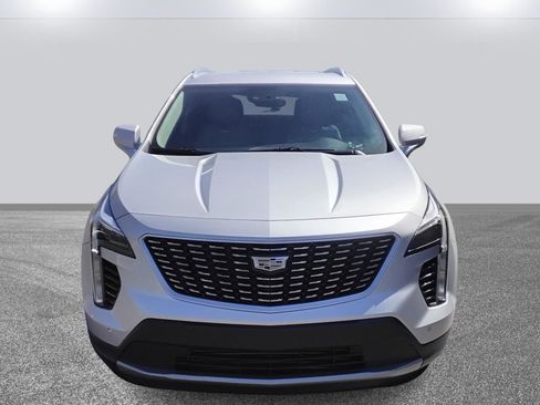 Used 2021 Cadillac XT4 Premium Luxury image 2