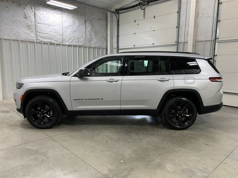 Used 2023 Jeep Grand Cherokee L Laredo AWD/4WD image 23