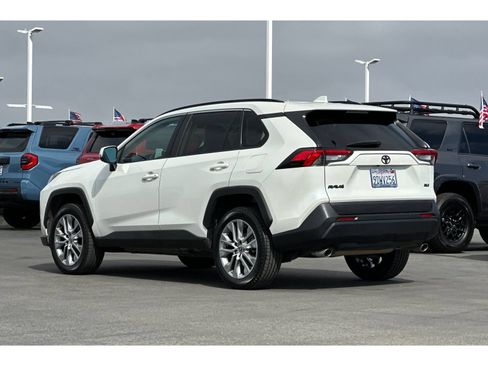 Certified 2022 Toyota RAV4 XLE Premium FWD image 6
