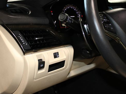 Used 2018 Cadillac CTS Luxury RWD image 21