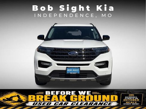 Used 2024 Ford Explorer XLT w/ Equipment Group 202A AWD/4WD image 14