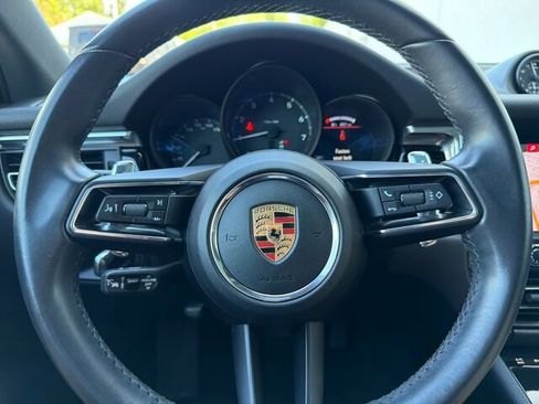 Used 2023 Porsche Macan AWD/4WD image 29