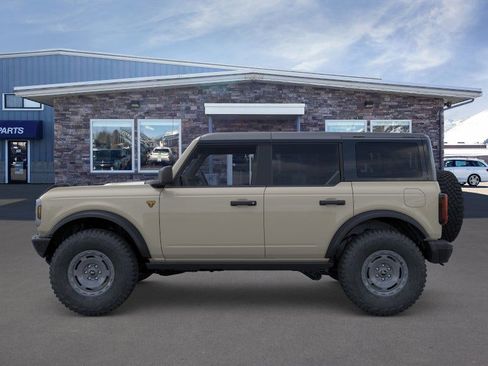New 2025 Ford Bronco Badlands w/ Sasquatch Package image 3